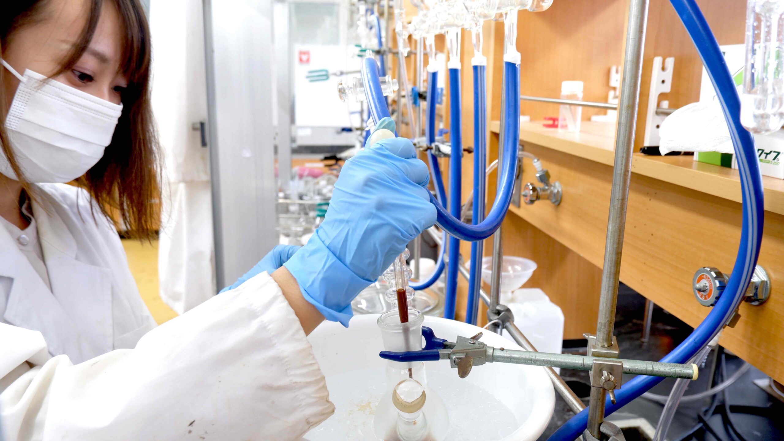 尾坂研究室 有機p共役材料化学研究室